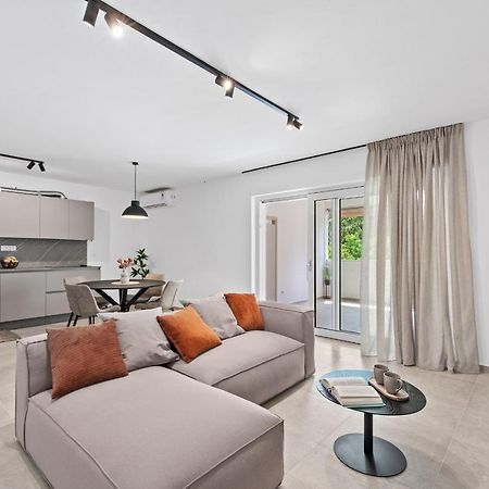 Poli Nona - Renovated In 2023 Apartment Пореч Екстериор снимка