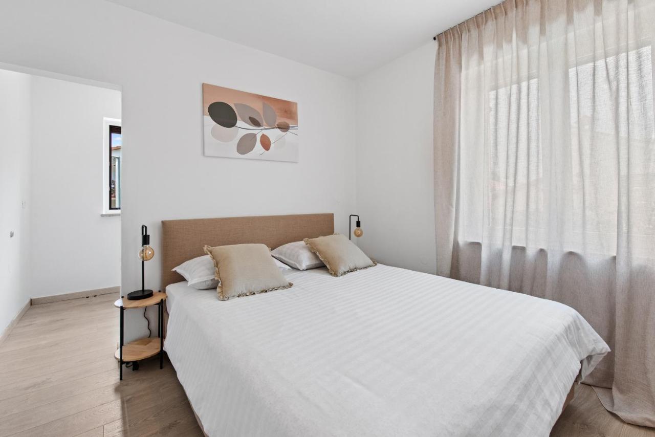 Poli Nona - Renovated In 2023 Apartment Пореч Екстериор снимка