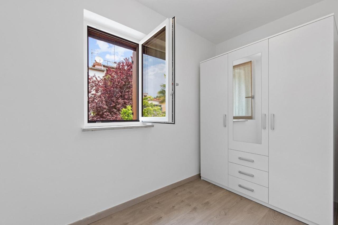 Poli Nona - Renovated In 2023 Apartment Пореч Екстериор снимка